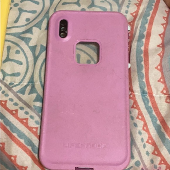 iPhone XS Max lifeproof - Picture 1 of 2